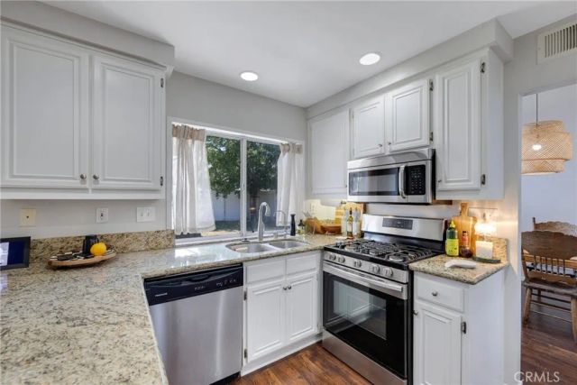 31557 Calle Los Padres, Temecula, CA 92592