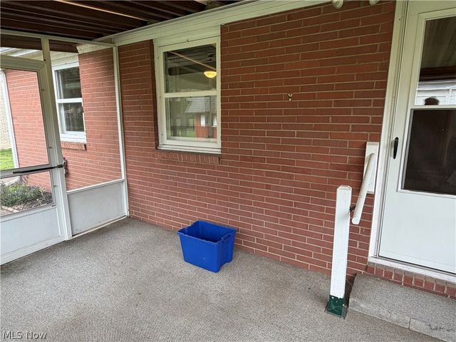 330 Weber Avenue NE, North Canton, OH 44720