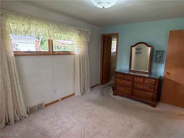 330 Weber Avenue NE, North Canton, OH 44720