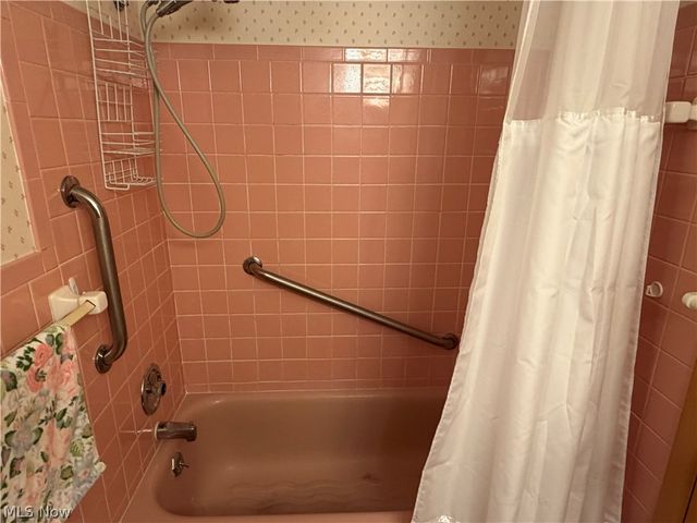 330 Weber Avenue NE, North Canton, OH 44720