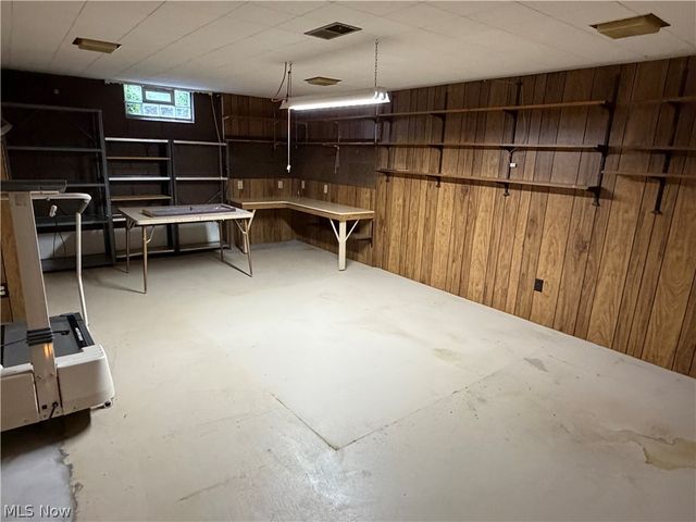 330 Weber Avenue NE, North Canton, OH 44720
