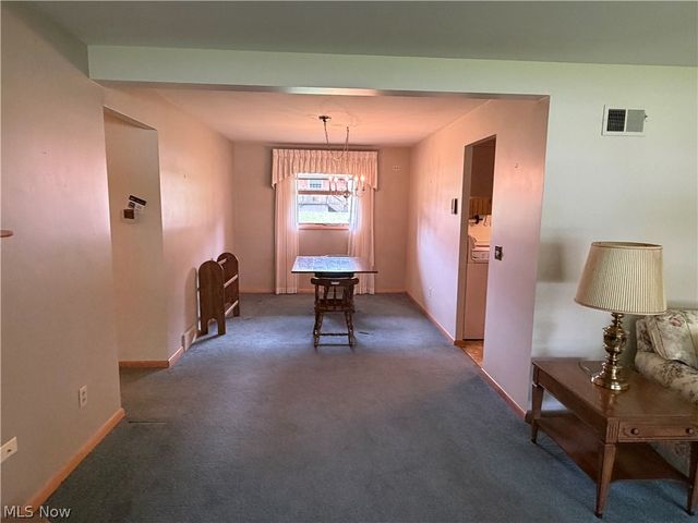 330 Weber Avenue NE, North Canton, OH 44720