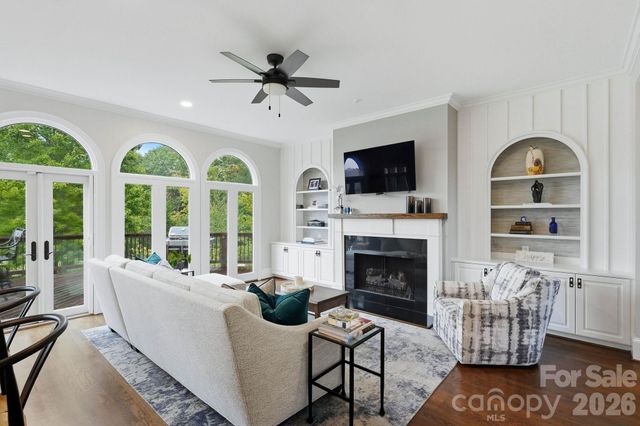 6719 Seton House Lane, Charlotte, NC 28277