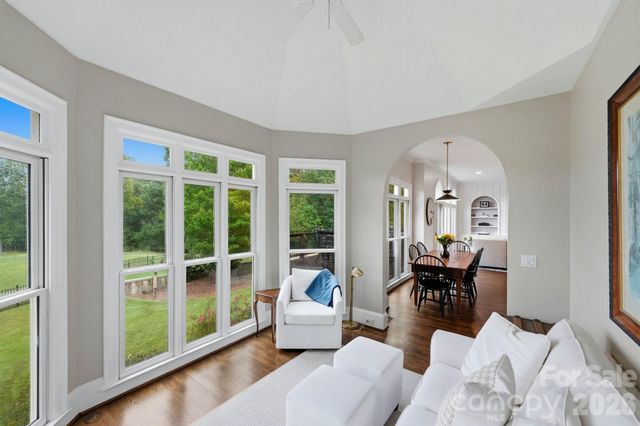 6719 Seton House Lane, Charlotte, NC 28277