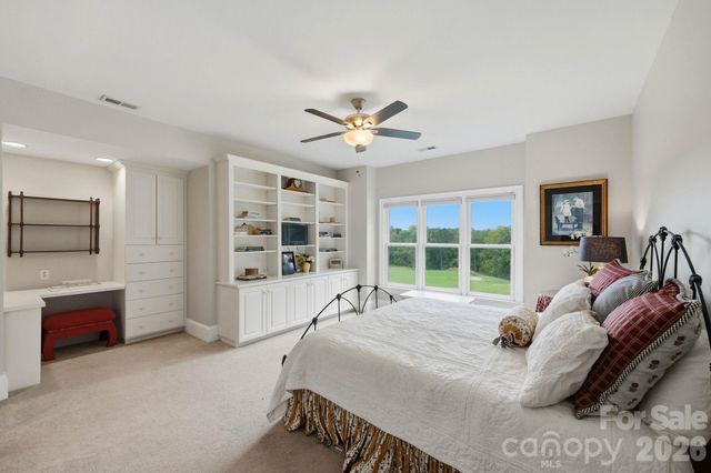 6719 Seton House Lane, Charlotte, NC 28277