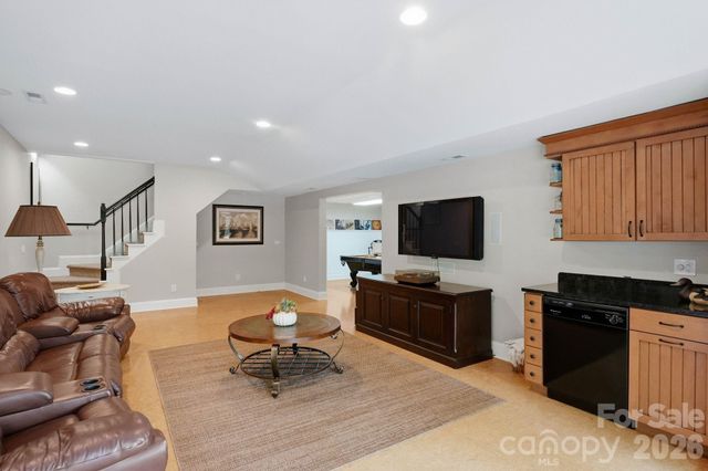 6719 Seton House Lane, Charlotte, NC 28277