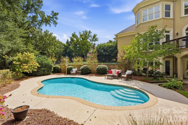 6719 Seton House Lane, Charlotte, NC 28277