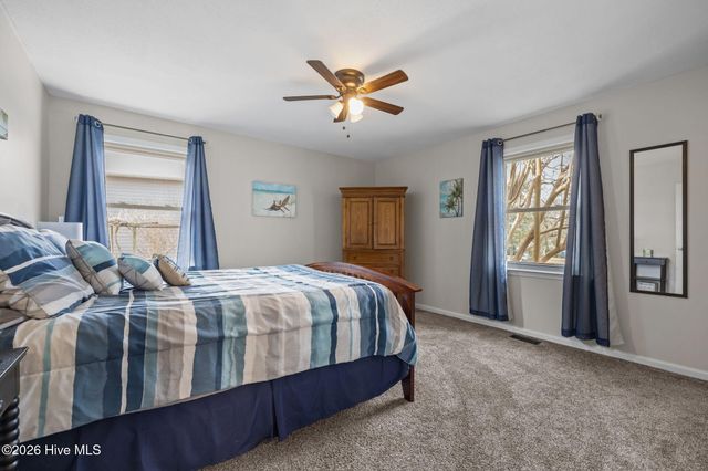 19 Arrowhead Drive, Hubert, NC 28539