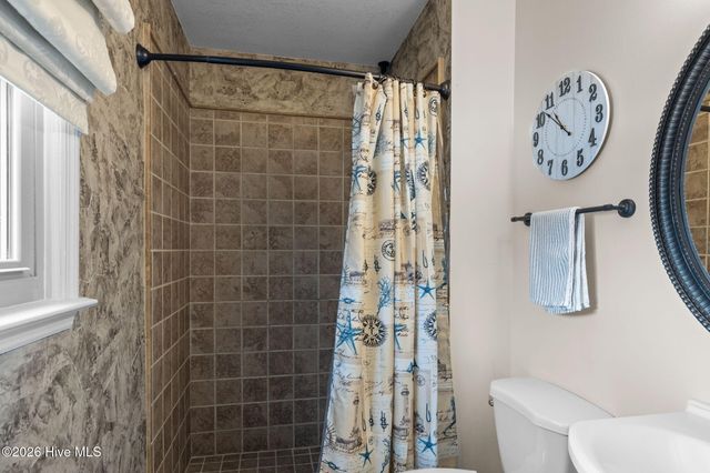 19 Arrowhead Drive, Hubert, NC 28539