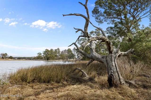 19 Arrowhead Drive, Hubert, NC 28539