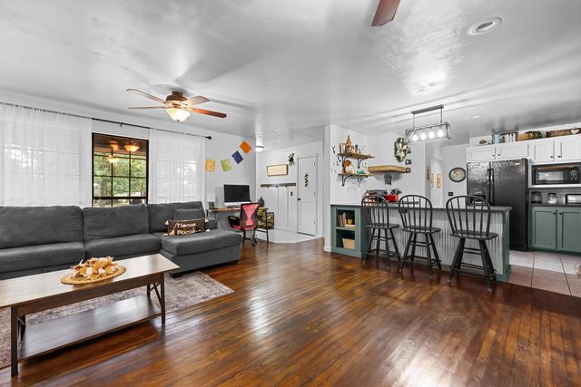8513 W Farm Road 172, Republic, MO 65738