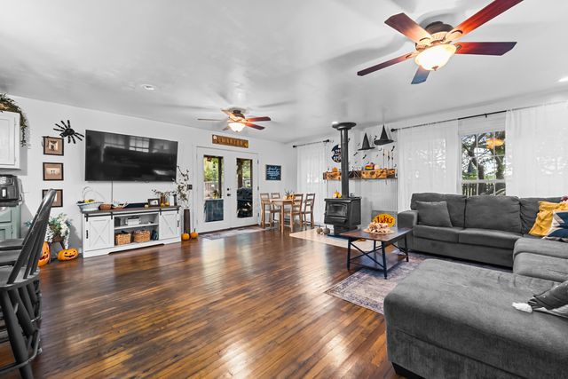 8513 W Farm Road 172, Republic, MO 65738