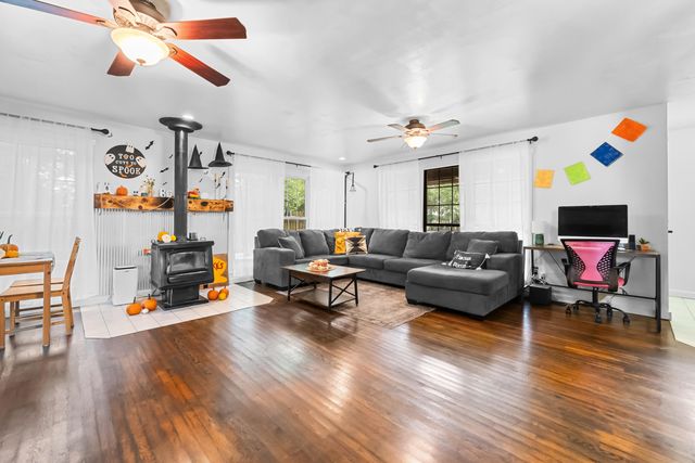 8513 W Farm Road 172, Republic, MO 65738