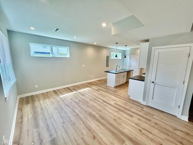 922 N Oakland Avenue, Indianapolis, IN 46201