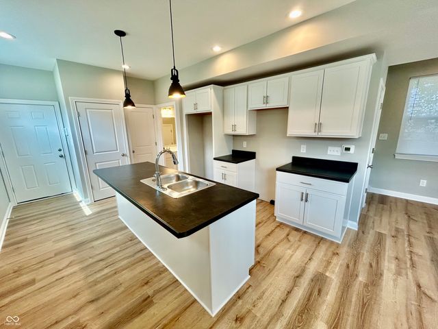 922 N Oakland Avenue, Indianapolis, IN 46201