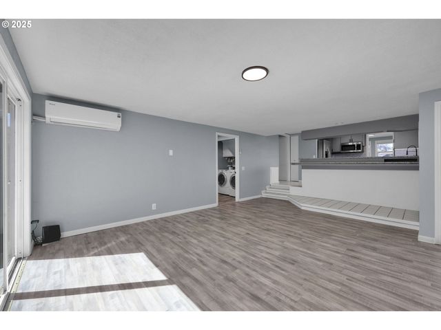 777 65TH St, Springfield, OR 97478