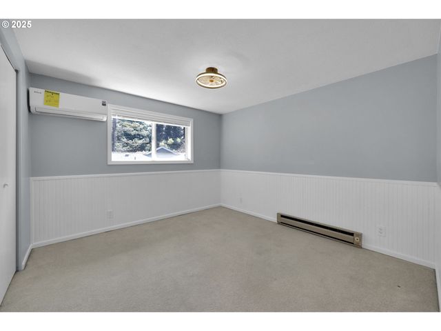 777 65TH St, Springfield, OR 97478