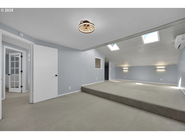 777 65TH St, Springfield, OR 97478