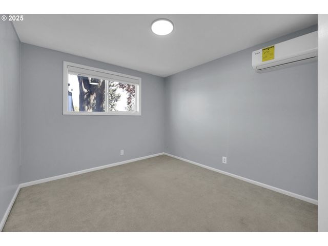 777 65TH St, Springfield, OR 97478