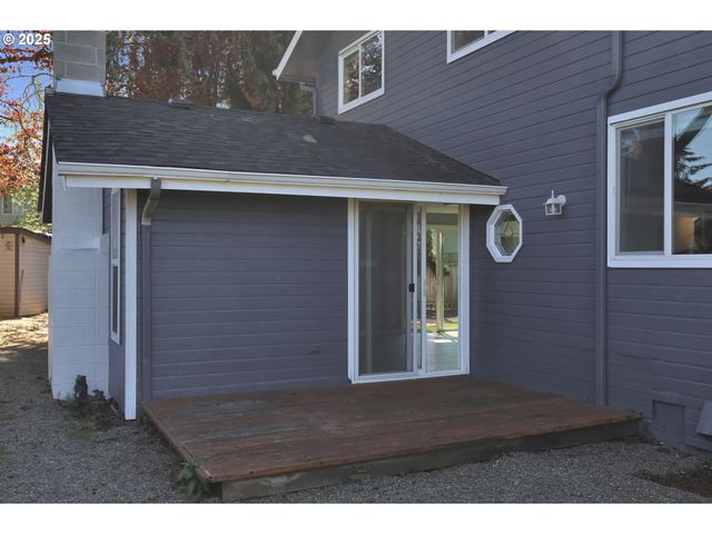 777 65TH St, Springfield, OR 97478