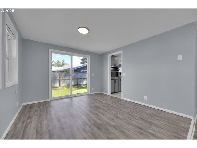 777 65TH St, Springfield, OR 97478