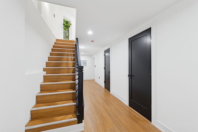 6430 S Eberhart Avenue, Chicago, IL 60637