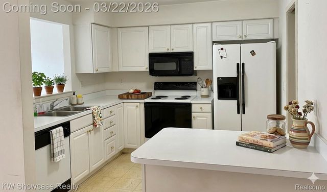 555 Winwood Court, Walled Lake, MI 48390