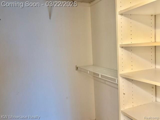 555 Winwood Court, Walled Lake, MI 48390