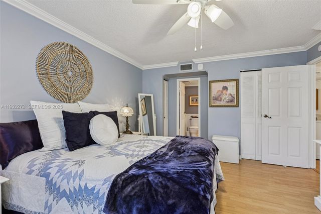 4850 NW 29th Ct 325, Lauderdale Lakes, FL 33313