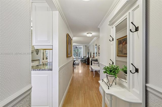 4850 NW 29th Ct 325, Lauderdale Lakes, FL 33313