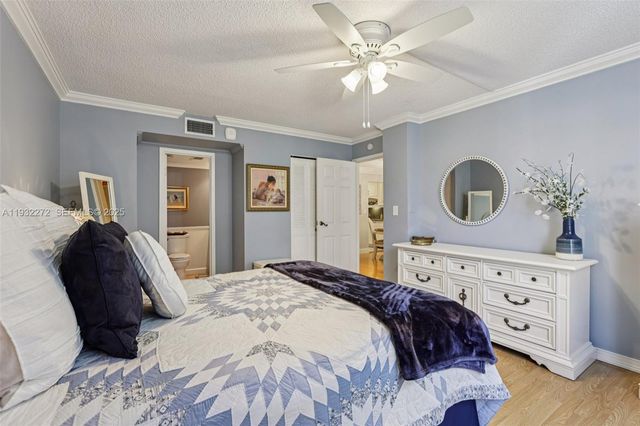 4850 NW 29th Ct 325, Lauderdale Lakes, FL 33313