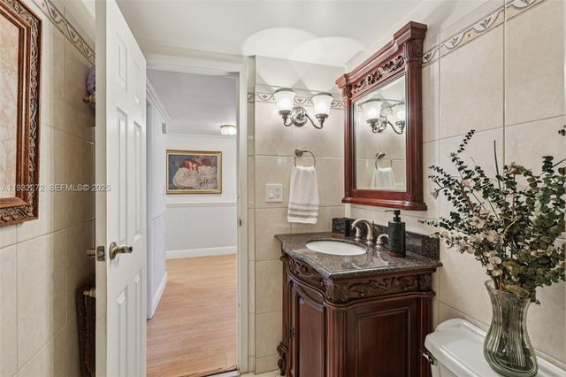 4850 NW 29th Ct 325, Lauderdale Lakes, FL 33313