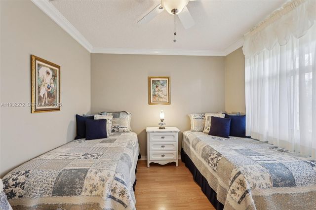 4850 NW 29th Ct 325, Lauderdale Lakes, FL 33313