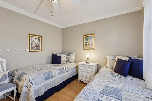 4850 NW 29th Ct 325, Lauderdale Lakes, FL 33313