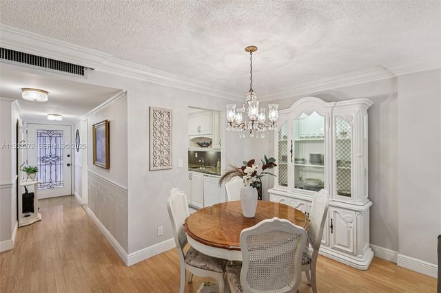 4850 NW 29th Ct 325, Lauderdale Lakes, FL 33313