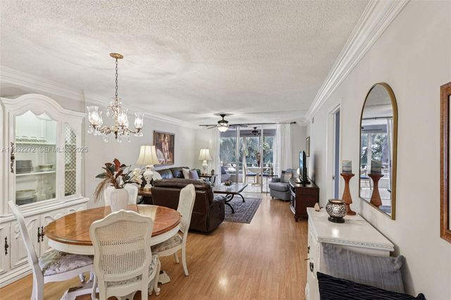 4850 NW 29th Ct 325, Lauderdale Lakes, FL 33313