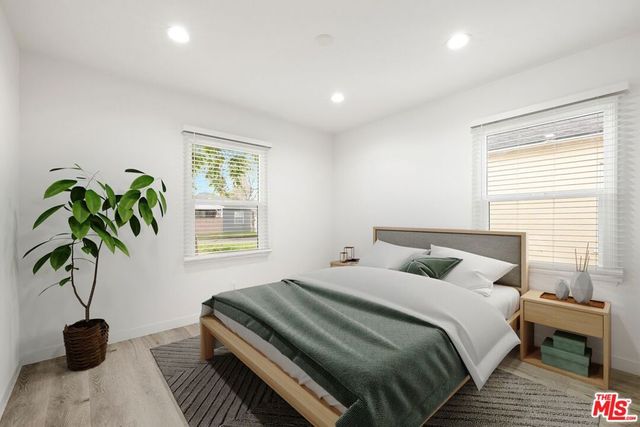 6160 Shoshone Avenue, Encino, CA 91316