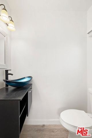 6160 Shoshone Avenue, Encino, CA 91316