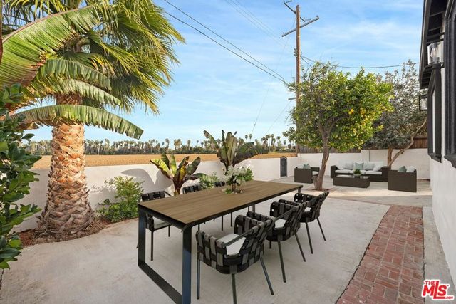 6160 Shoshone Avenue, Encino, CA 91316