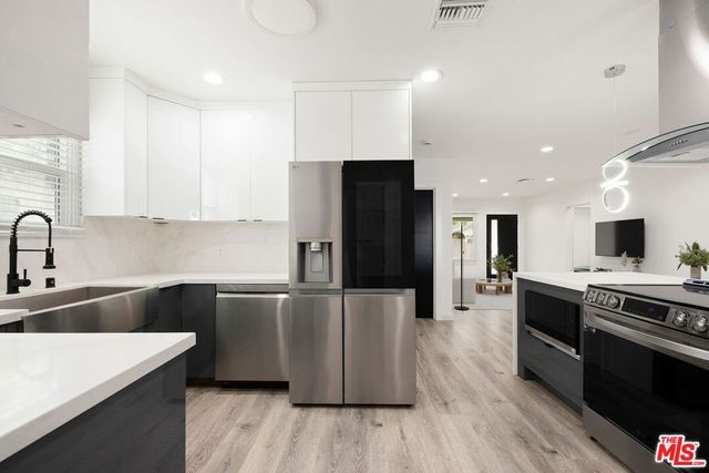 6160 Shoshone Avenue, Encino, CA 91316