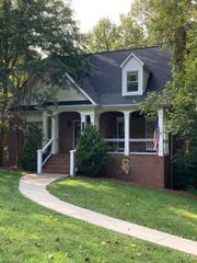 562 FOREST Drive, Wilkesboro, NC 28697