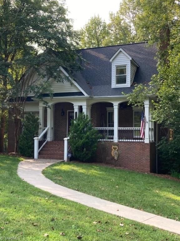 562 FOREST Drive, Wilkesboro, NC 28697