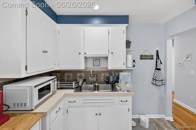 610 N Barnard Street, Howell, MI 48843