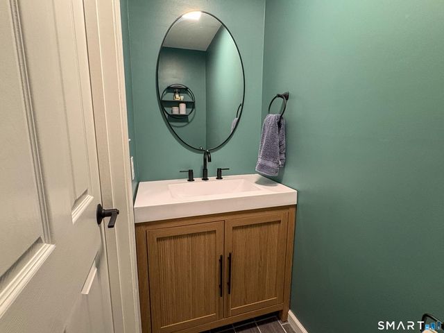 55 Manorwood Drive 55, Branford, CT 06405