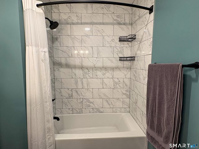 55 Manorwood Drive 55, Branford, CT 06405