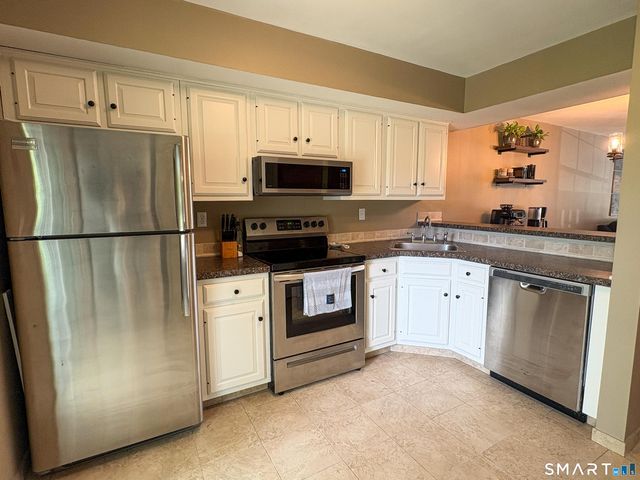 55 Manorwood Drive 55, Branford, CT 06405