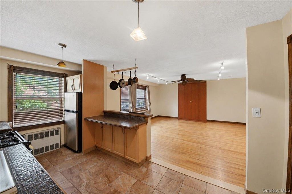 6291 Broadway A6, Bronx, NY 10471