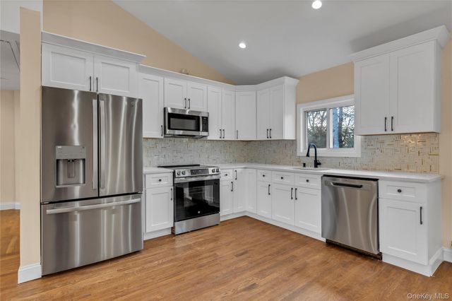 116 Phyllis Drive, Patchogue, NY 11772