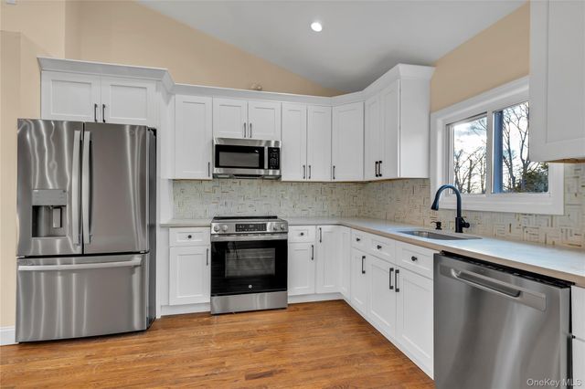 116 Phyllis Drive, Patchogue, NY 11772