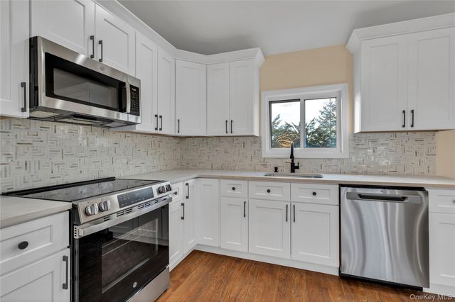 116 Phyllis Drive, Patchogue, NY 11772